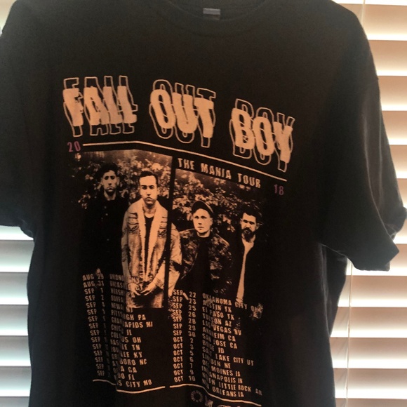 Official Merch Fall Out Boy T-Shirt Large from Concert - Picture 1 of 4